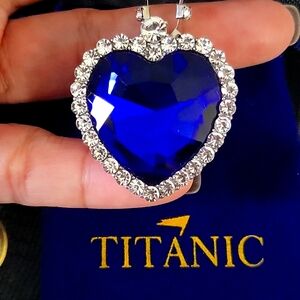 ***  (3/$20) A Beautiful Titanic Blue Necklace 😍😍😍 ***